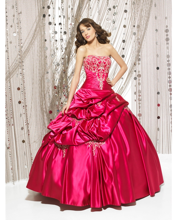 Hot Sale Red Strapless Floor Length Ball Gown Quinceanera Dresses With Exquisite Embroidery
