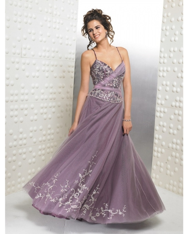Spaghetti Strap V Neck Floor Length A Line Light Purple Tulle Quinceanera Dresses With Embroidery