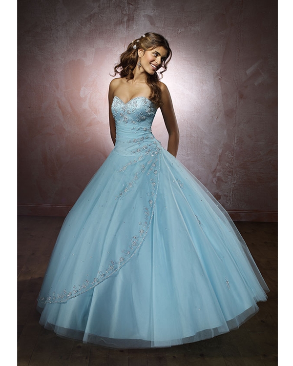 Light Sky Blue Strapless Sweetheart Full Length Ball Gown Tulle Quinceanera Dresses With Beadings