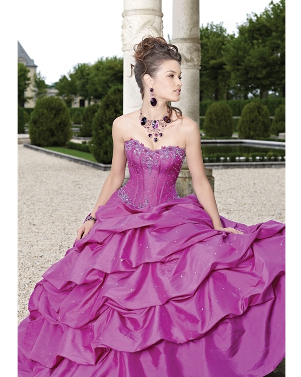 Romantic Purple Strapless Floor Length Ball Gown Taffeta Quinceanera Dresses With Ruffles And Sequins