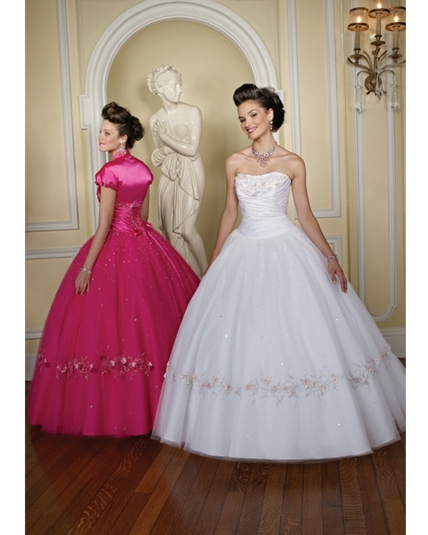 Romantic White Strapless Floor Length Ball Gown Tulle Quinceanera Dresses With Embroidery