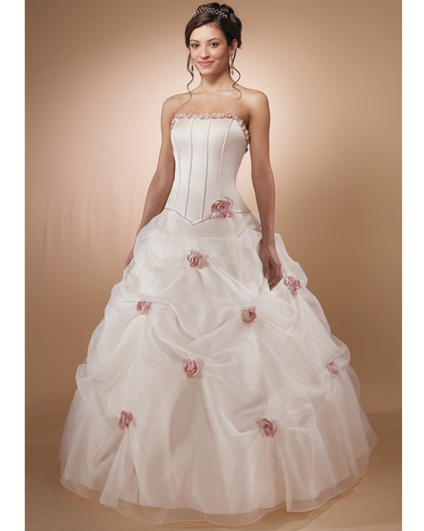 Concise Ivory Ball Gown Strapless Floor Length Satin Tulle Quinceanera Dresses With Hand Made Flower