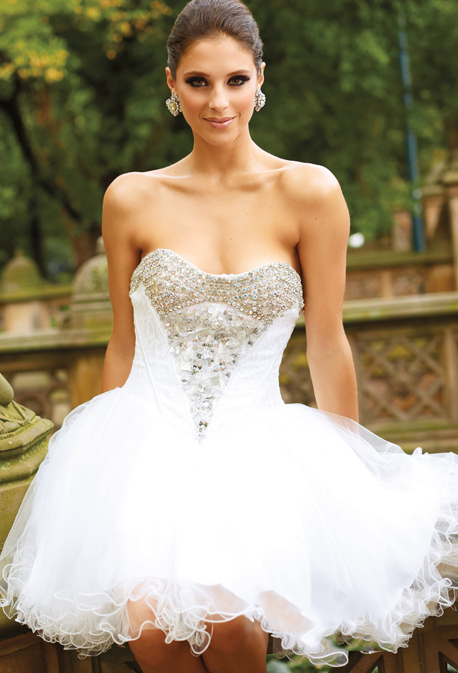 Strapless Sweetheart Empire White Knee Length Tulle Prom Dresses With Gold Beadings