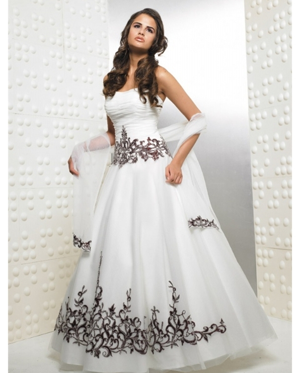 White And Black Ball Gown Strapless Bandage Full Length Quinceanera Dresses With Embroidery 