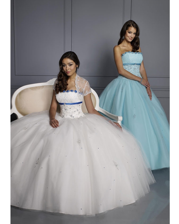 White Ball Gown Strapless Floor Length Organza Quinceanera Dresses With Jewel And Ruffles 