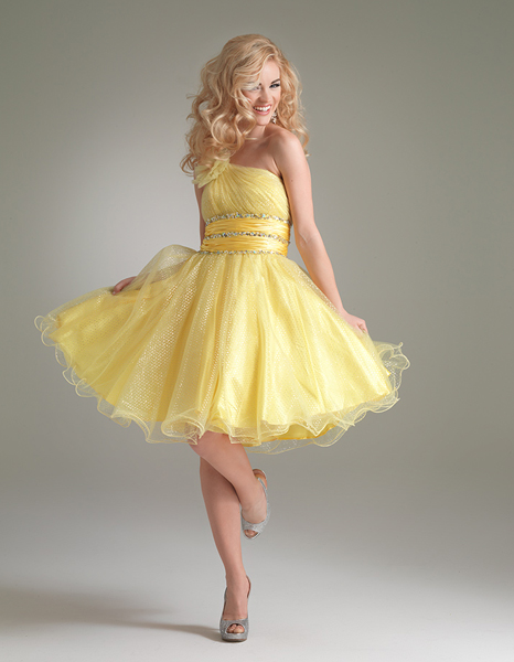 Yellow A Line One Shoulder Knee Length Zipper Cocktail Dresses With Beads